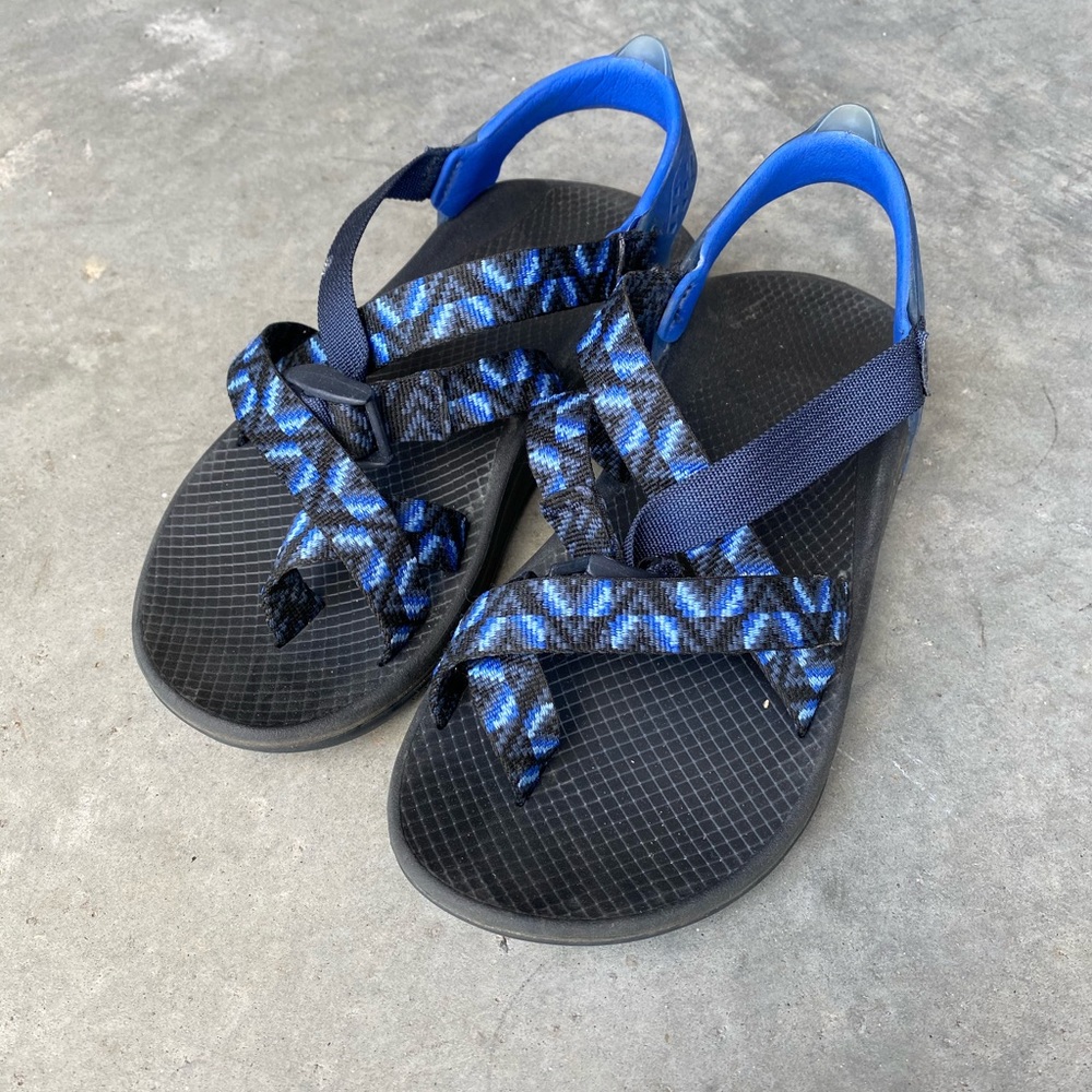 Chaco Black Footbed Blue Patterned Strap Men's Sandals